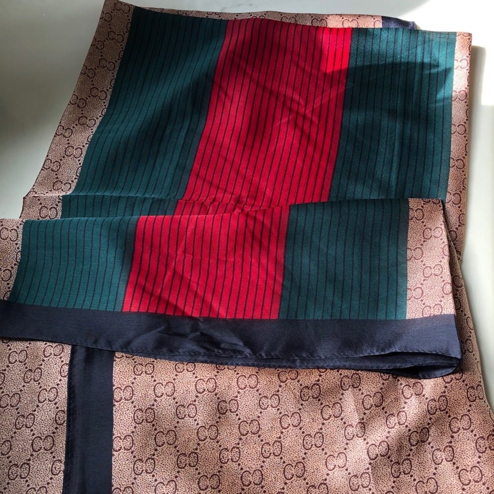 Scarfs - Picture 3 of 3